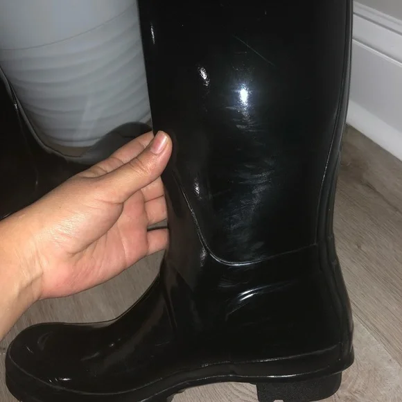 𝅺HUNTER Tall High Gloss Boots | US 7 - Picture 8 of 16